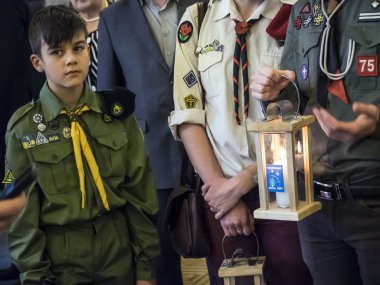 Plast temsilcileri yangın Barış getirmek