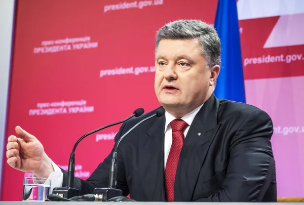 Ordförande Poroshenko sammanfattade året — Stockfoto