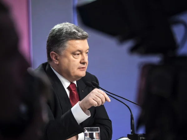 Ordförande Poroshenko sammanfattade året — Stockfoto