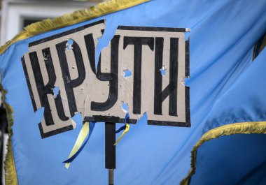 Tören Kruty kahramanlar