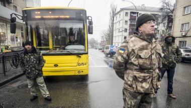 Protestocular engellenen yol