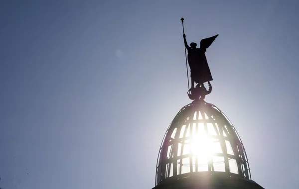 Statue of St. George on roof — Stock Photo, Image