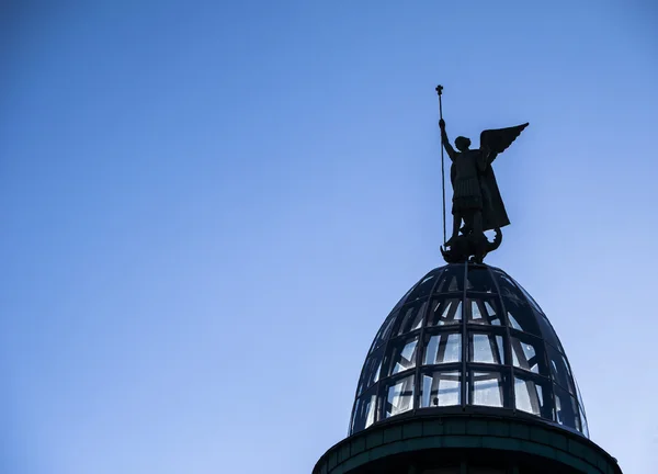 Statue of St. George on roof — Stock Photo, Image