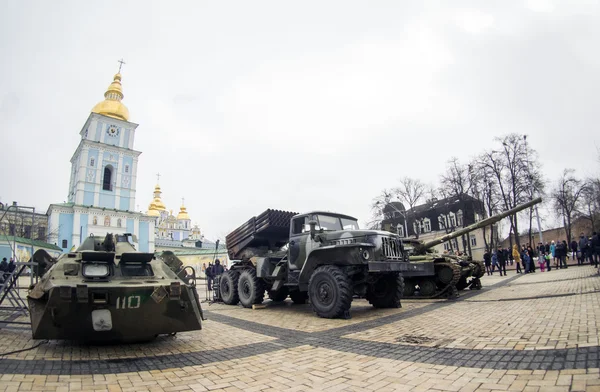 Wyściełane rosyjski sprzęt wojskowy — Zdjęcie stockowe