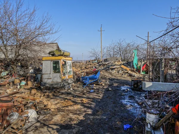 Villaggio distrutto nella regione di Donetsk — Foto Stock