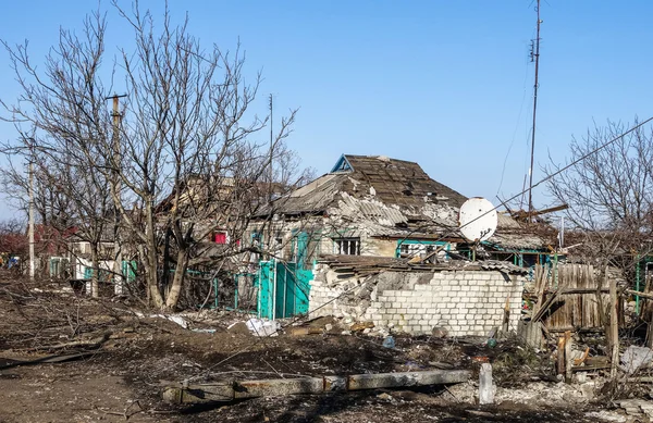 Case distrutte nella regione di Donetsk — Foto Stock