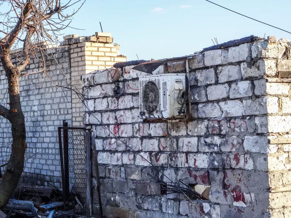 Destroyed house in Donetsk region — Stock Photo, Image