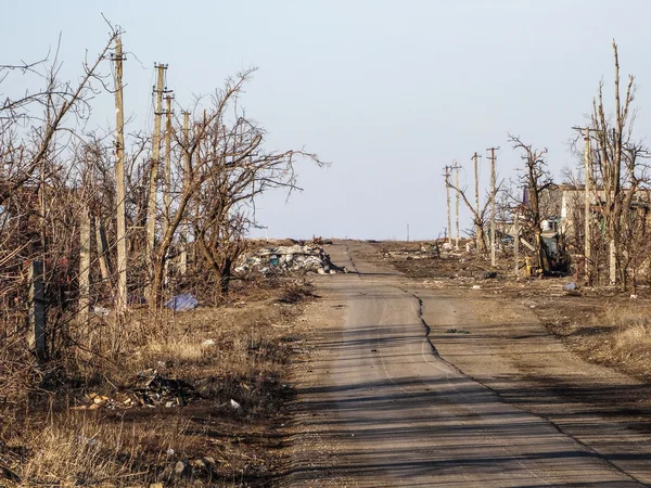 Villaggio distrutto nella regione di Donetsk — Foto Stock