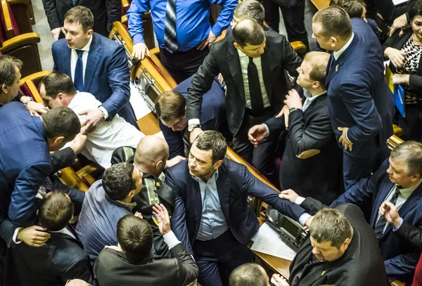 Lucha de masas en la Rada Verkhovna de Ucrania — Foto de Stock