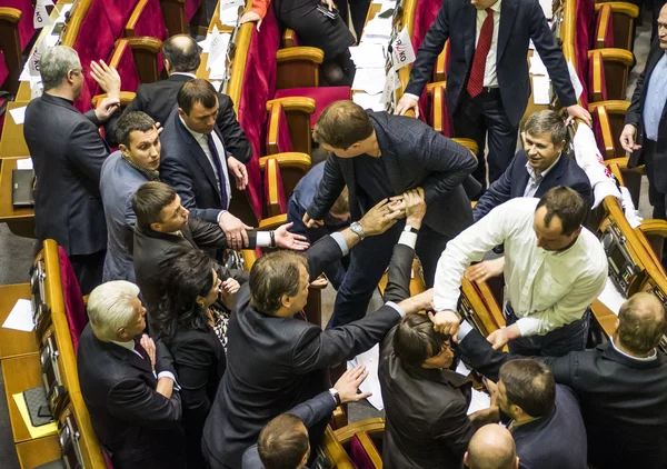 Combattimento di massa nella Verkhovna Rada dell'Ucraina — Foto Stock