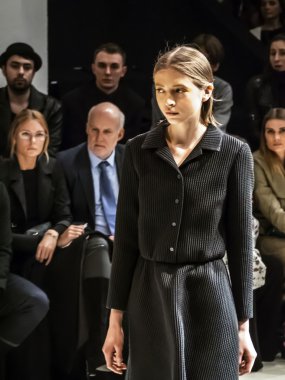 36 Ukrayna moda haftası