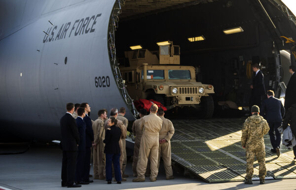 President Poroshenko met the US armored vehicles