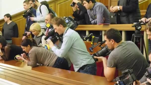 Vechten in Verkhovna Rada — Stockvideo