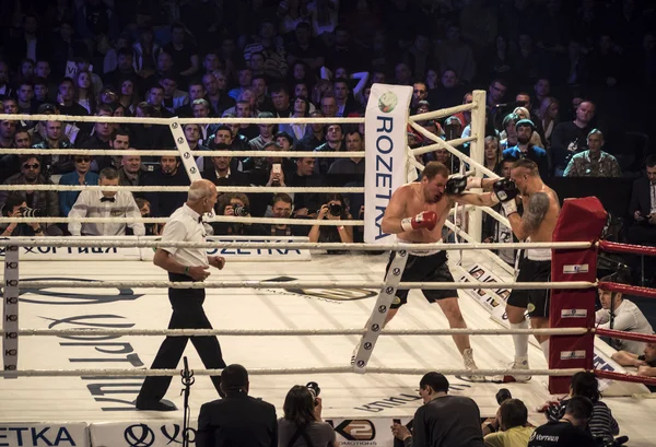 Fight between A.Usyk and A. Knyazev — Stock Photo, Image