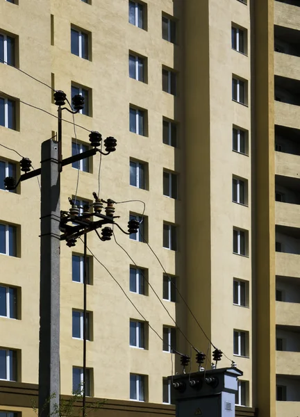 電力変電所建物の背景を — ストック写真