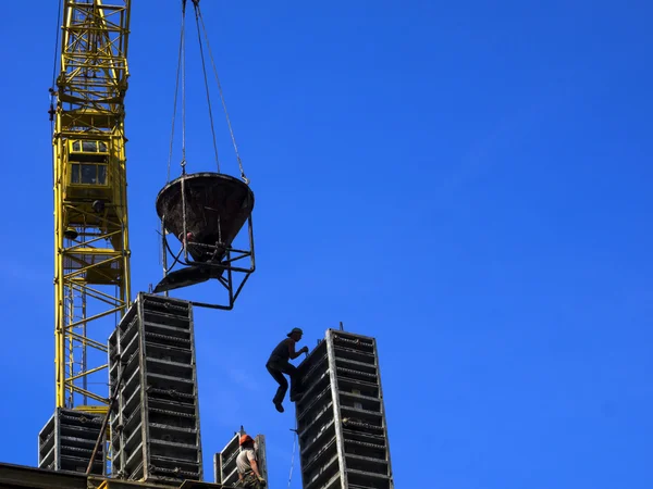 Production of monolithic structures — Stock Photo, Image