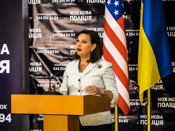 Victoria Nuland visita el Instituto de Policía —  Fotos de Stock