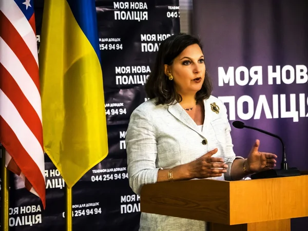 Victoria Nuland wizyt w Instytucie policji — Zdjęcie stockowe