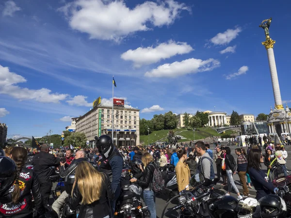 Des motards ukrainiens sont passés à Kiev — Photo