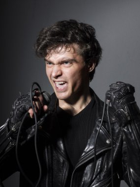 rock şarkıcısı çığlıklar