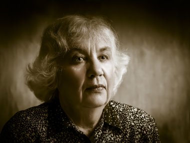 kadın kıdemli