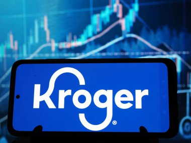 Almanya - 7 Ocak. 2026: Bu resimde, Kroger Co. logosu akıllı telefondan gösteriliyor.
