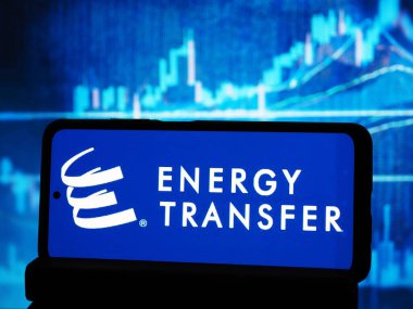 Almanya - 8 Ocak 2026: Bu resimde, akıllı telefondan enerji transferi logosu gösteriliyor.