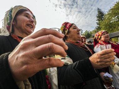 Ukrainian believers celebrate Protection of the Holy Virgin in t