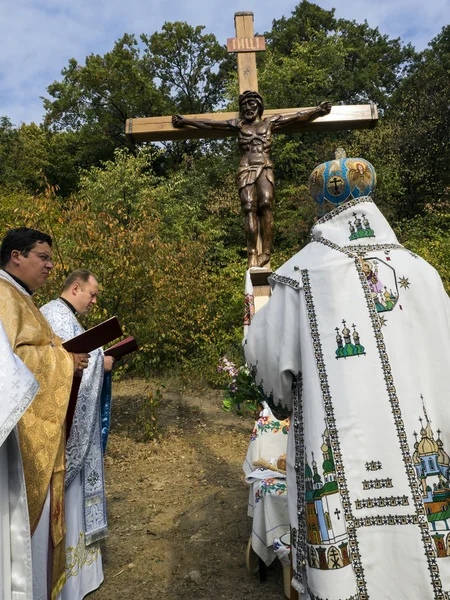 Ukrainian believers celebrate Protection of the Holy Virgin in t — 图库照片