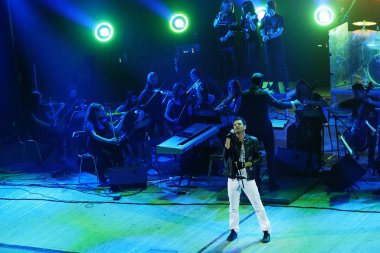 Kraliçe sonsuza kadar. Hardy orkestra ve Victor Romanchenko Kiev