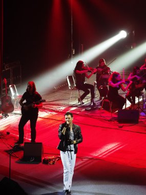 Kraliçe sonsuza kadar. Hardy orkestra ve Victor Romanchenko Kiev