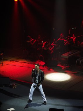 Kraliçe sonsuza kadar. Hardy orkestra ve Victor Romanchenko Kiev