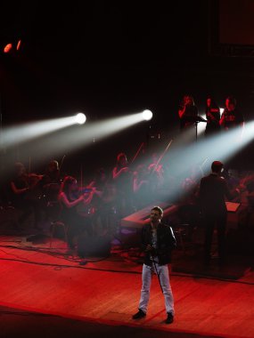 Kraliçe sonsuza kadar. Hardy orkestra ve Victor Romanchenko Kiev