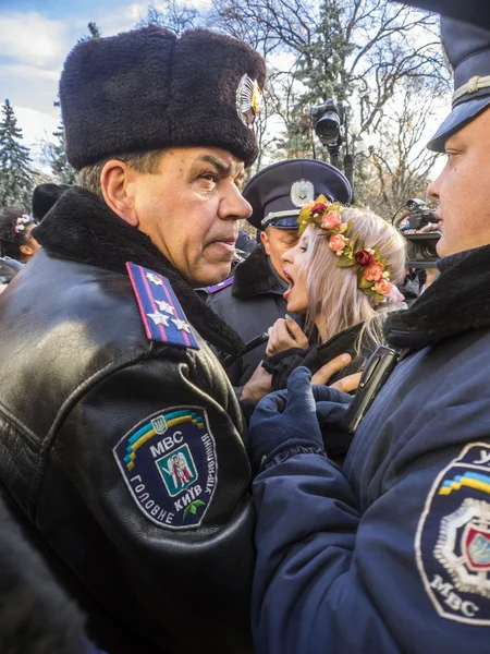 Protesta in topless di FEMEN, Kiev, Ucraina — Foto Stock