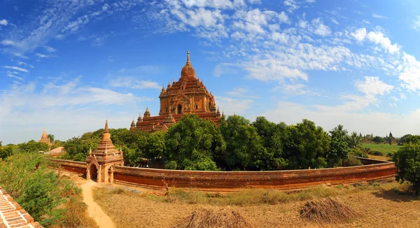Pagode de Htilominlo em Bagan, Mianmar — Fotografia de Stock
