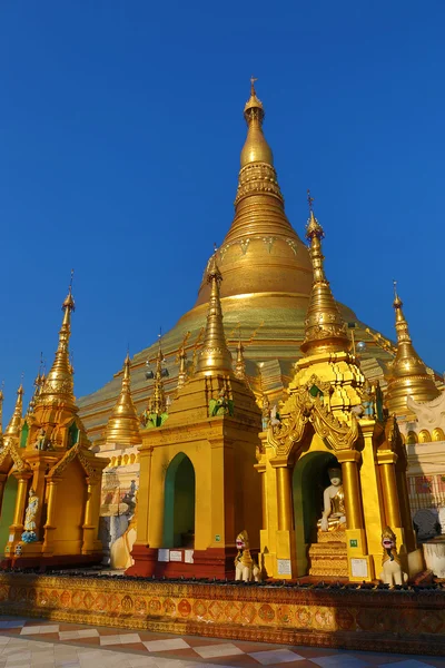 Shwedagon Paya pagoda i Myanmar — Stockfoto