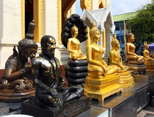 Posągi bóstw w Tajlandii — Zdjęcie stockowe