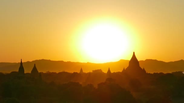 Silhouette Dei Templi Bagan Tramonto Myanmar Birmania Zoom Out — Video Stock