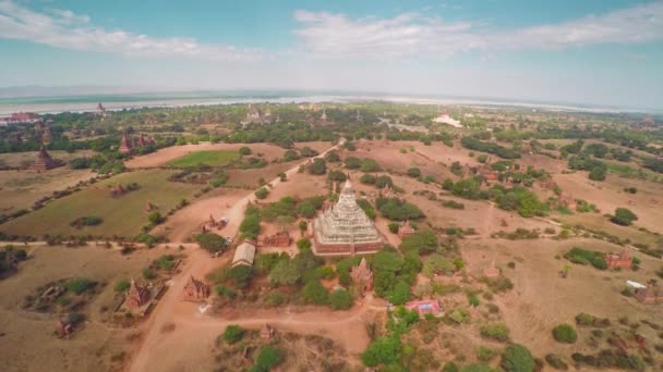 Flying Shwesandaw Pagoda Temples Bagan Myanmar Birmania — Vídeos de Stock