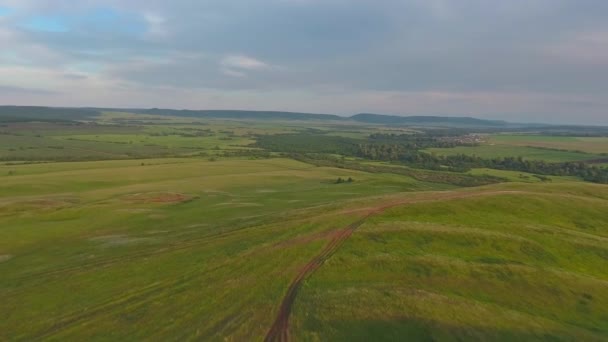 Vliegen Heuvels Uitlopers Van Zuidelijke Oeral Bij Zonsondergang Rusland — Stockvideo