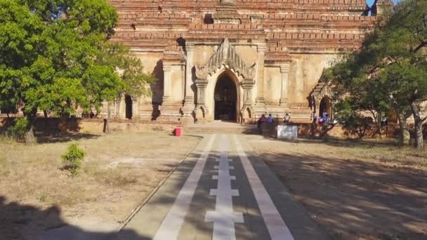 Pagoda Htilominlo Paya Bagan Myanmar Birmania Vista Inclinada — Vídeo de stock