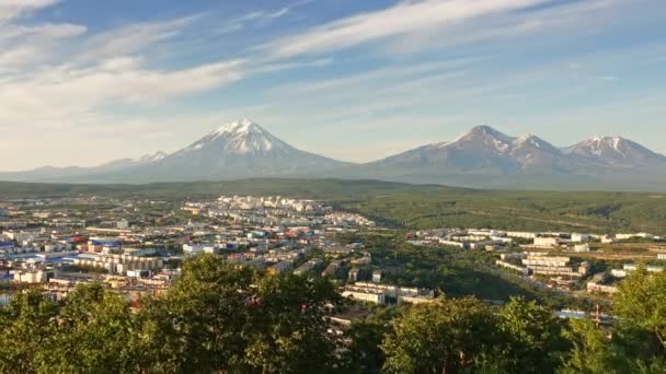 Petropavlovsk Kamchatsky Cidade Pôr Sol Cone Vulcão Koryak Península Kamchatka — Vídeo de Stock