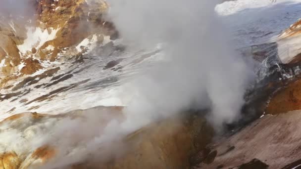 Vista Aérea Torno Fumarolas Cratera Vulcão Ativo Mutnovsky Kamchatka Rússia — Vídeo de Stock