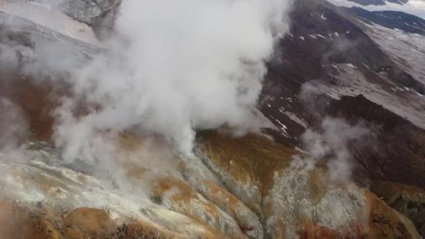 Vista Aérea Fumarolas Cratera Vulcão Ativo Mutnovsky Kamchatka Rússia — Vídeo de Stock