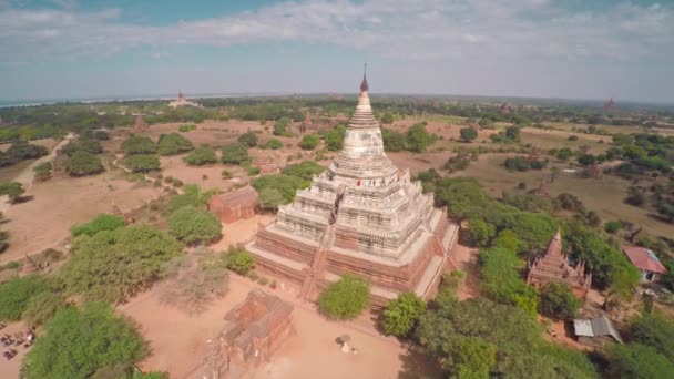 Volando Sopra Pagoda Shwesandaw Templi Bagan Myanmar Birmania — Video Stock