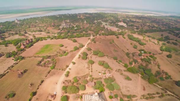 Bagan Myanmar Daki Tapınaklar Üzerinde Uçmak — Stok video
