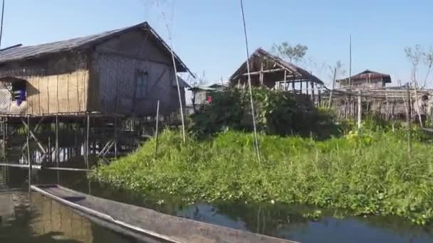 Inle Lake Myanmar Febrero 2016 Casas Inclinadas Pueblo Famoso Lago — Vídeos de Stock