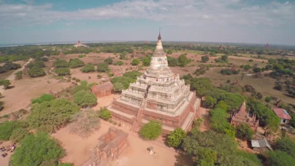 Voando Sobre Shwesandaw Pagode Templos Bagan Myanmar Birmânia — Vídeo de Stock