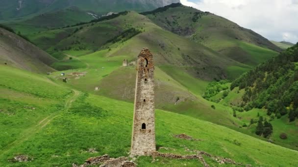 Vue Aérienne Autour Tour Médiévale Dans Les Montagnes Ingouchie Russie — Video