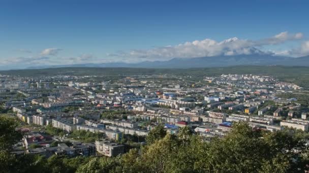 Petropavlovsk Kamchatsky Cidade Cone Vulcão Península Kamchatka Rússia — Vídeo de Stock